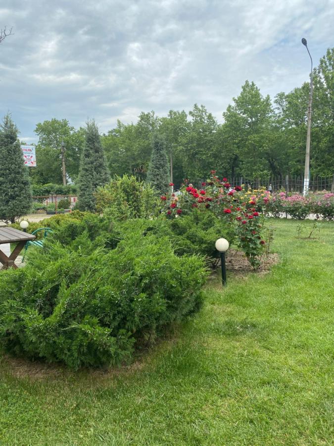 Отель Рио Melitopolʼ Esterno foto